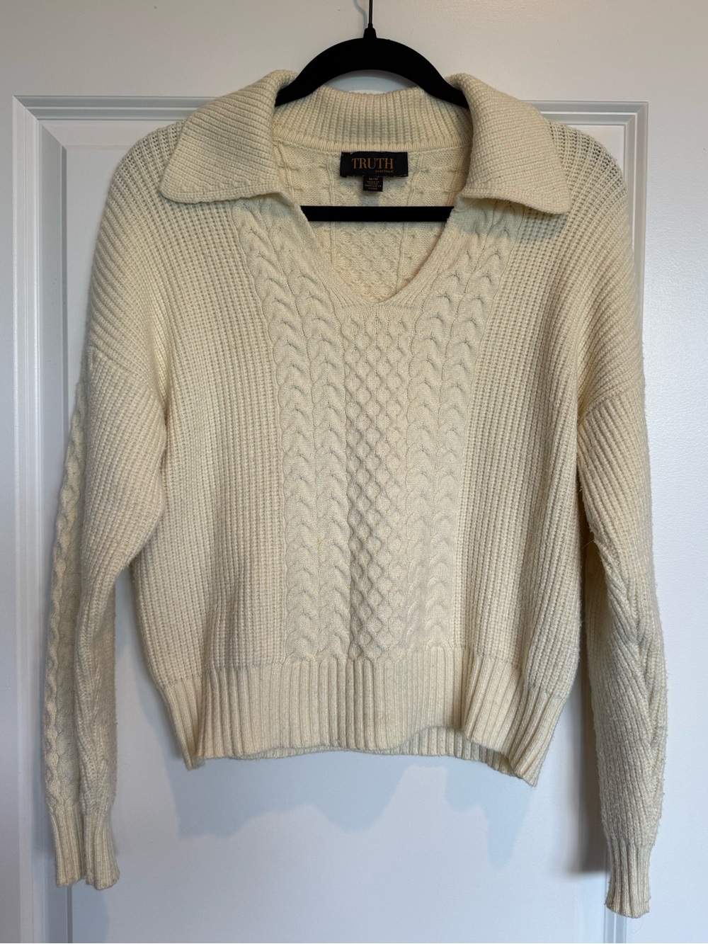 Truth Butter Yellow Cable-Texture V-Neck Sweater with Collar